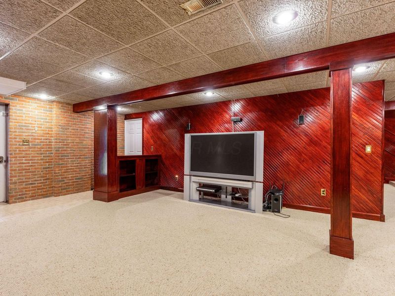 140 Highmeadow Drive, Columbus, OH 43230 Photo 33