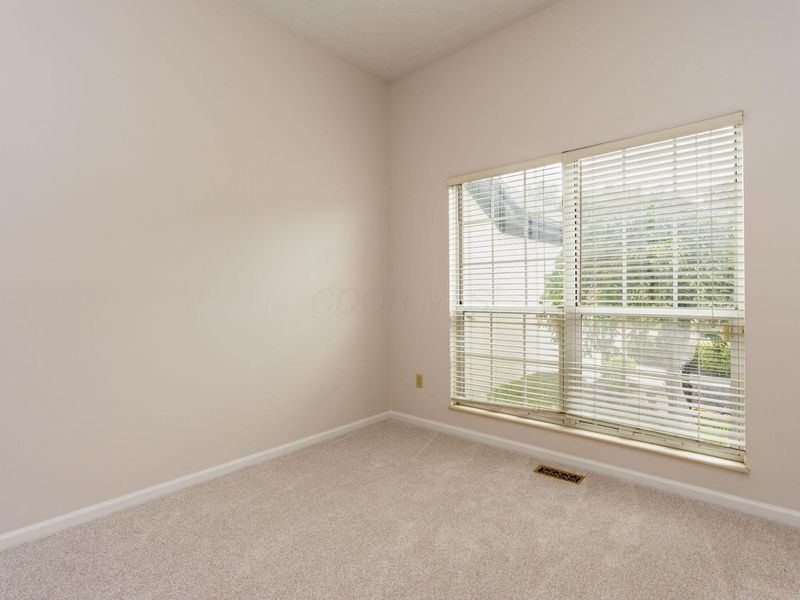 140 Highmeadow Drive, Columbus, OH 43230 Photo 5
