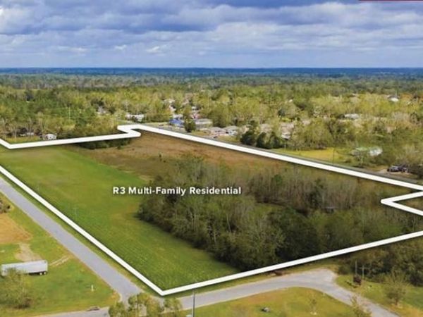 212 Michigan Avenue E, Foley, AL 36535