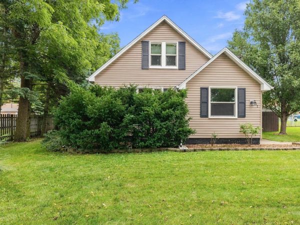 251 PRAIRIE Street , Hampshire, IL 60140