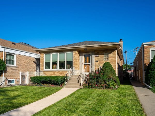 6027 N Jersey Avenue, Chicago, IL 60659