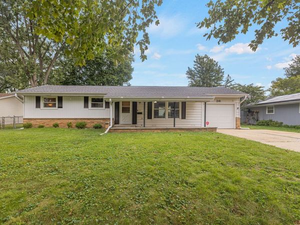 241 Arrowhead Trail , Carol Stream, IL 60188