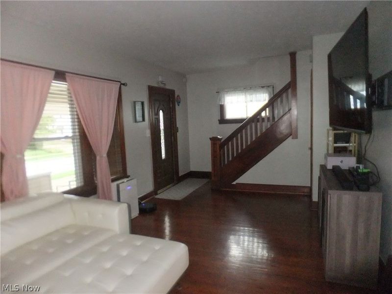 5906 Velma Avenue , Parma, OH 44129 Photo 3