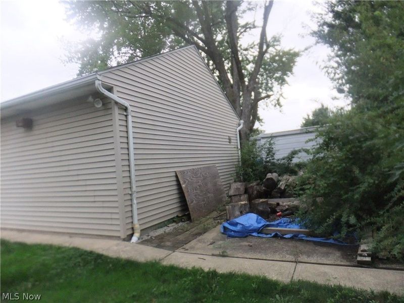 5906 Velma Avenue , Parma, OH 44129 Photo 9