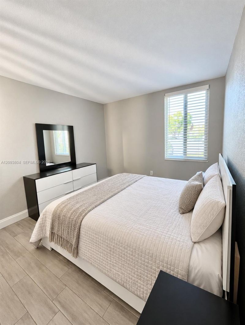 1885 W 56th St , Unit 110, Hialeah, FL 33012 Photo