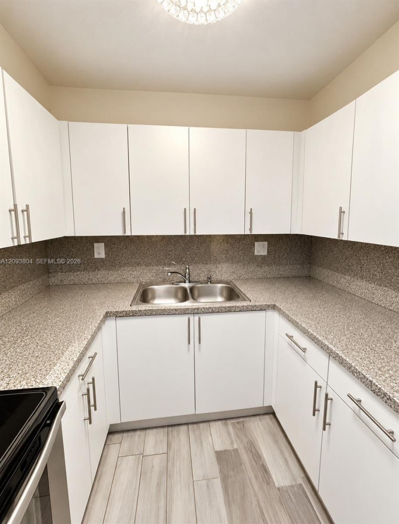 1885 W 56th St , Unit 110, Hialeah, FL 33012 Photo