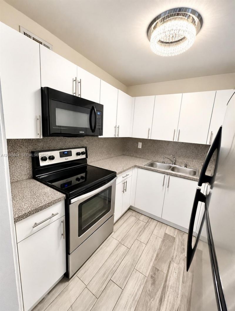 1885 W 56th St , Unit 110, Hialeah, FL 33012 Photo