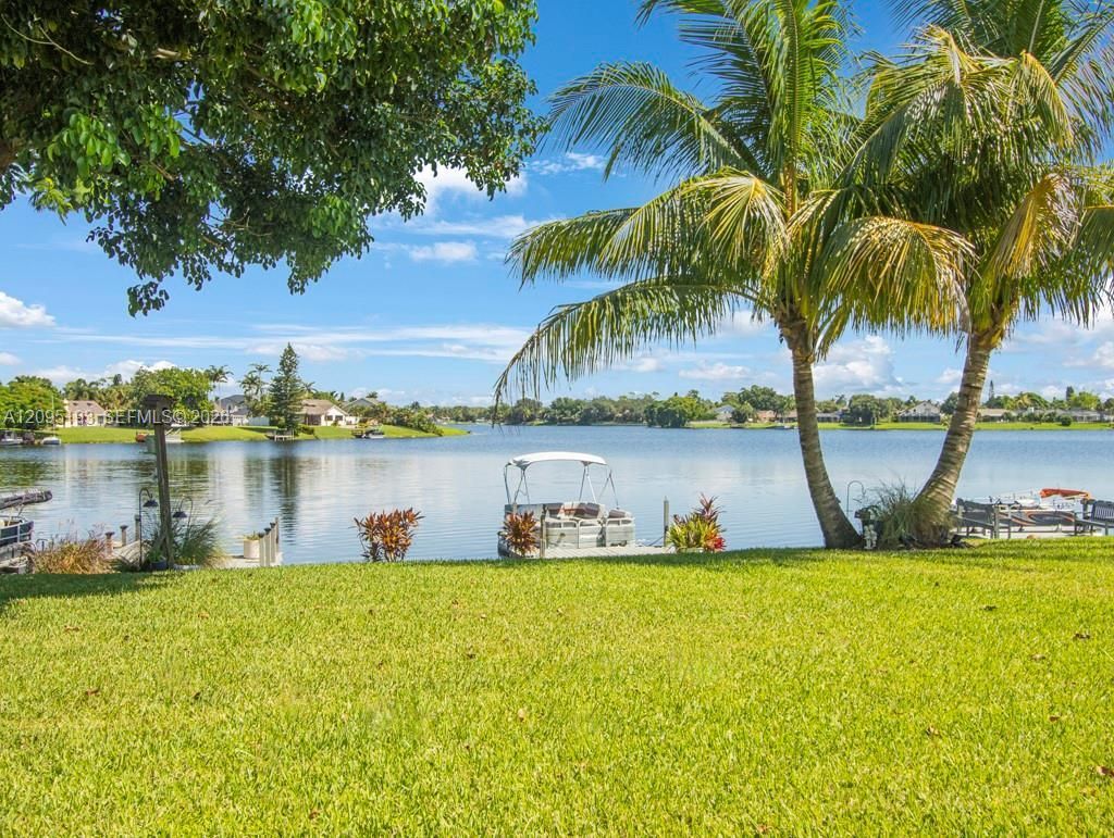 12911 Upper Cove Dr , Wellington, FL 33414 Photo
