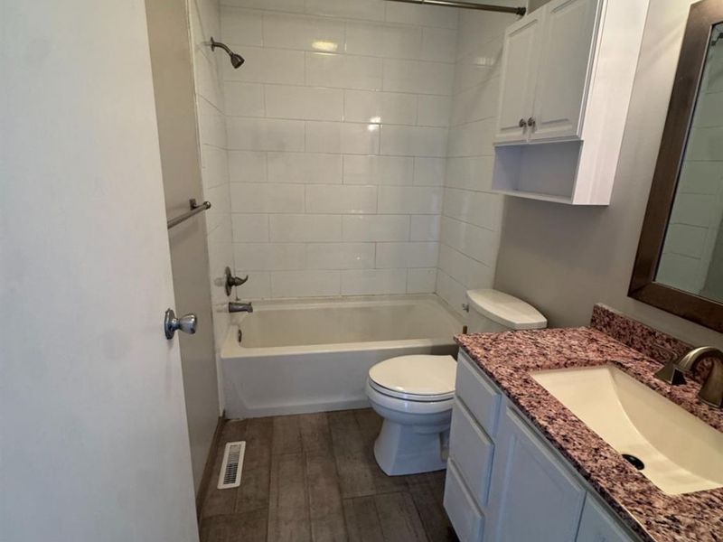 2203 Teardrop Avenue, Unit 34B, Columbus, OH 43235 Photo 4