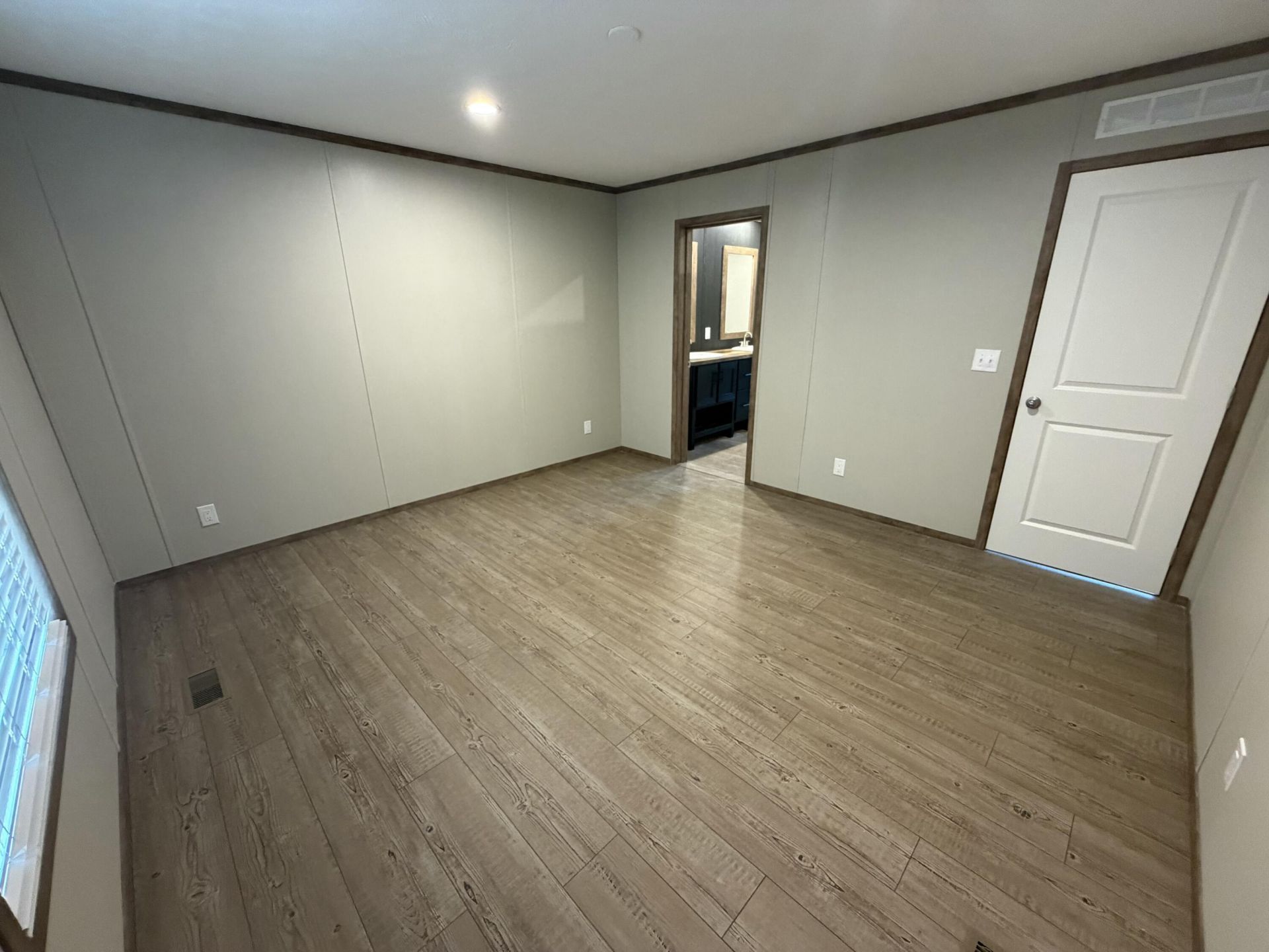 177 Barons Road Photo 11