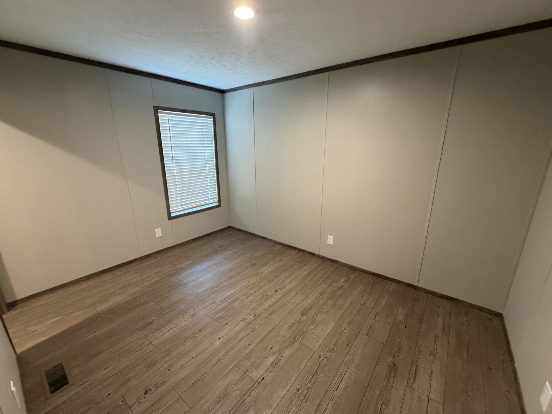 177 Barons Road Photo 15