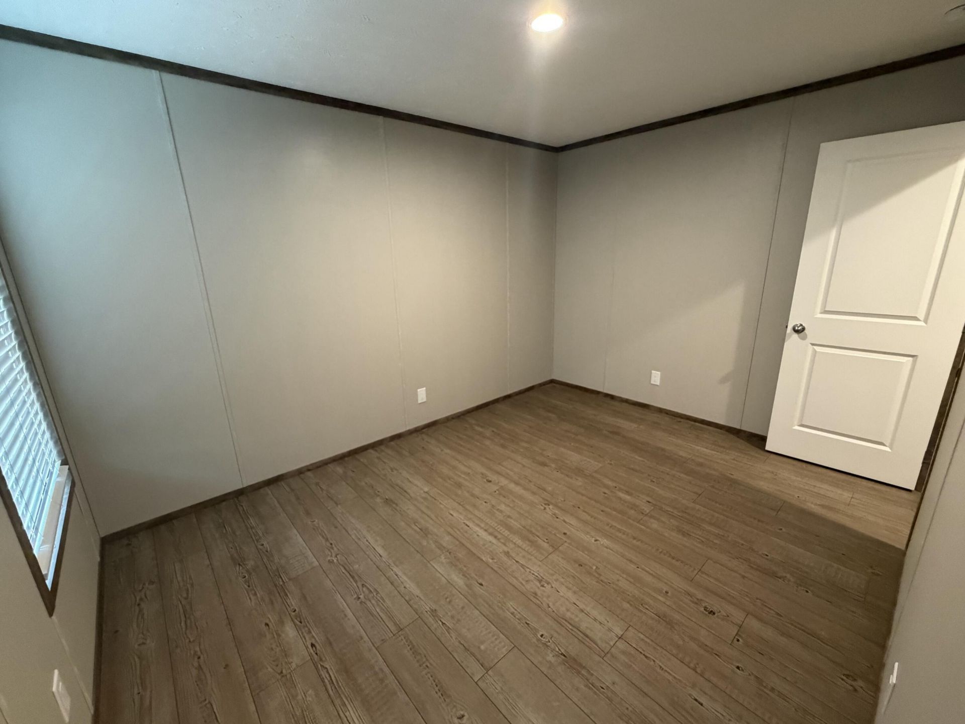 177 Barons Road Photo 16