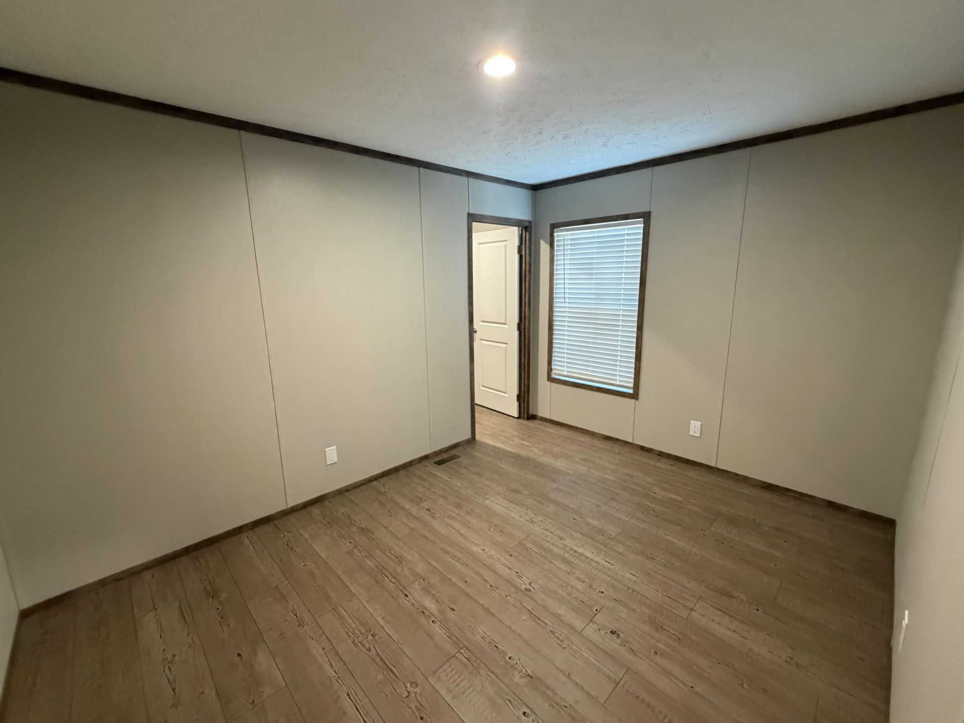 177 Barons Road Photo 17