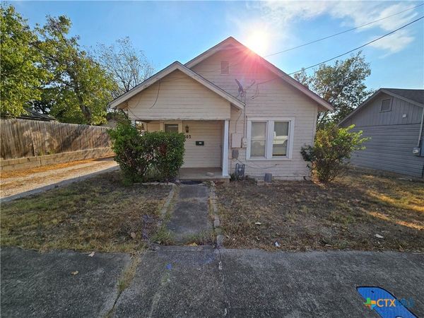 605 Park Street , Gatesville, TX 76528