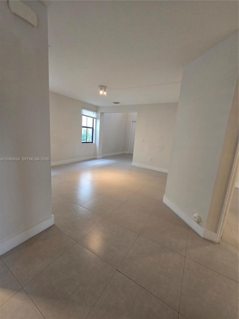 10433 NW 70th Ln , Doral, FL 33178 Photo
