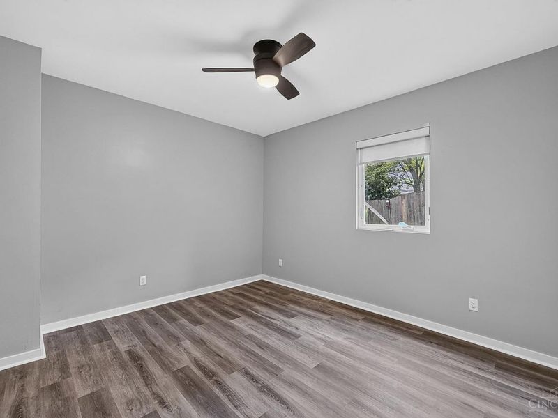 418 Torrence Court, Cincinnati, OH 45202 Photo 12