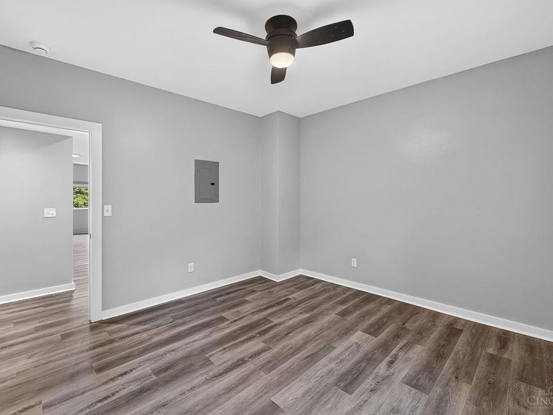 418 Torrence Court, Cincinnati, OH 45202 Photo 7