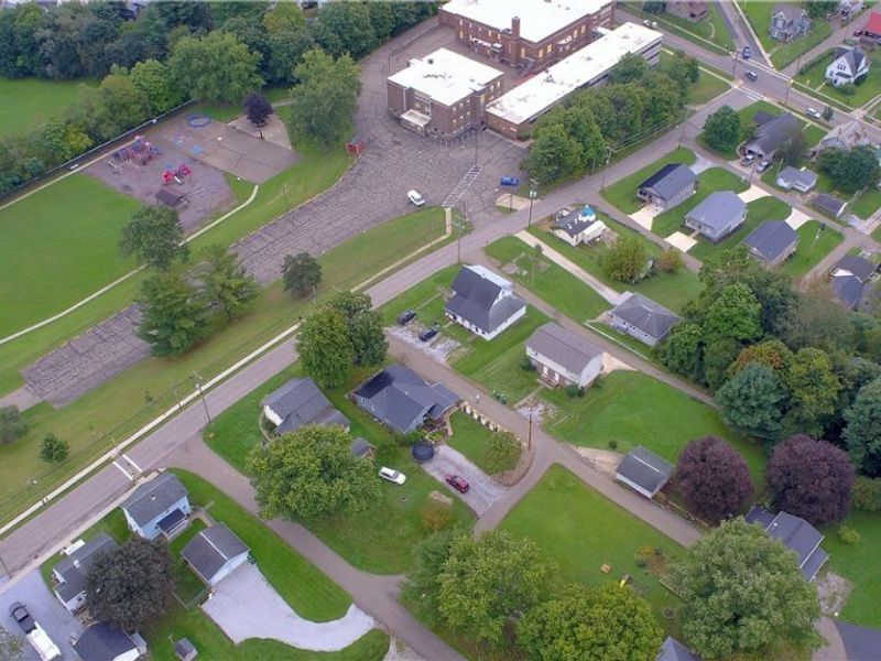 136 N School Street , Millersburg, OH 44654 Photo 4