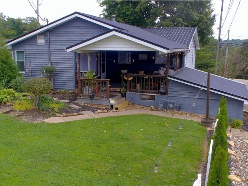 136 N School Street , Millersburg, OH 44654 Photo 5