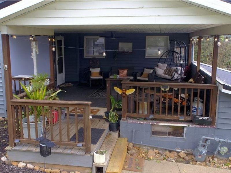 136 N School Street , Millersburg, OH 44654 Photo 6