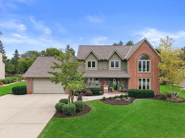 W163N7576 Tamarack TRAIL, Menomonee Falls, WI 53051