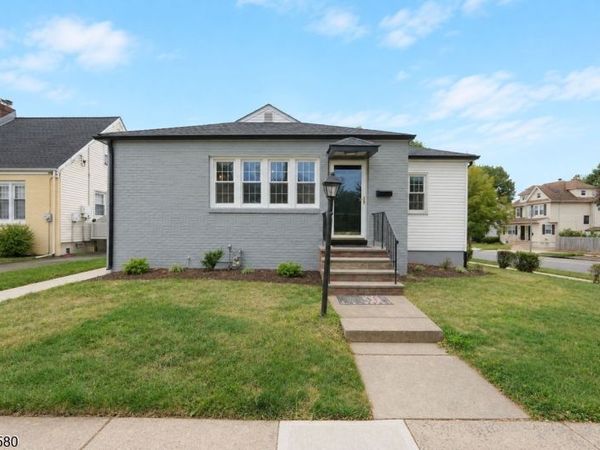 362 E Clay Ave, Roselle Park, NJ 07204