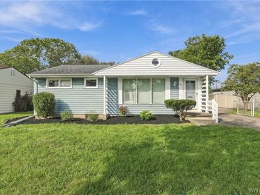 30 Wynnwood Avenue , Tonawanda, NY 14150