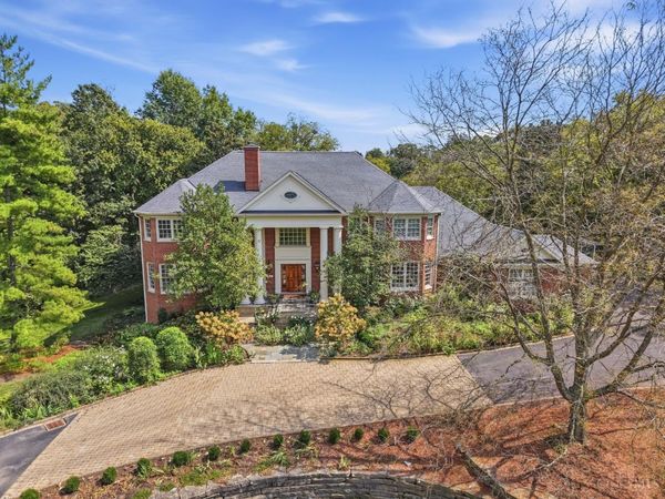 5500 Drake Road, Indian Hill, OH 45243