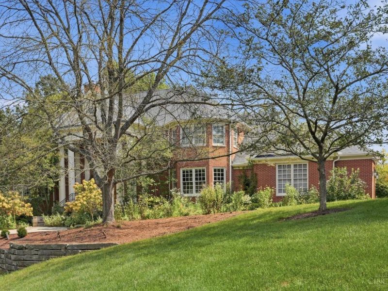 5500 Drake Road, Indian Hill, OH 45243 Photo 18