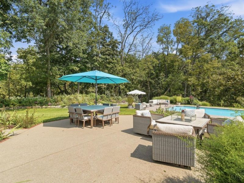 5500 Drake Road, Indian Hill, OH 45243 Photo 22