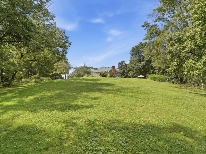 5500 Drake Road, Indian Hill, OH 45243 Photo 32