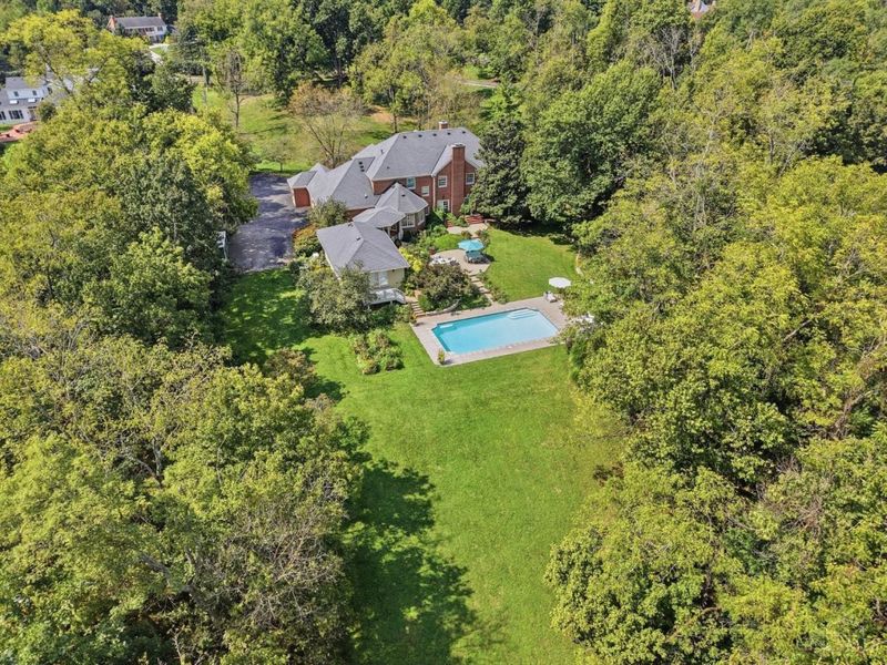 5500 Drake Road, Indian Hill, OH 45243 Photo 6
