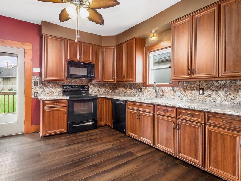 312 E 6th Avenue , Lancaster, OH 43130 Photo 10