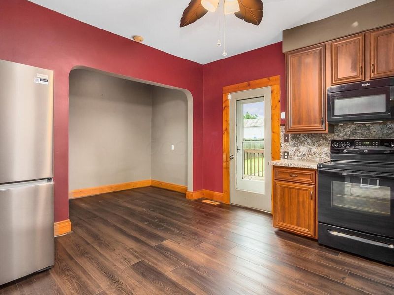 312 E 6th Avenue , Lancaster, OH 43130 Photo 12