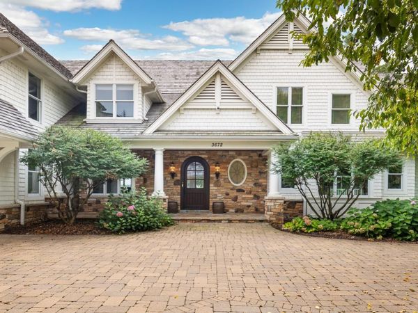 3672 Landings Drive , Chanhassen, MN 55331