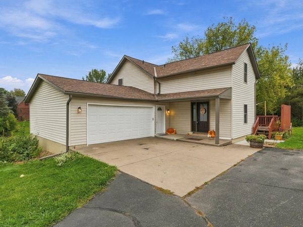 858 Bradley Drive, Hudson, WI 54016