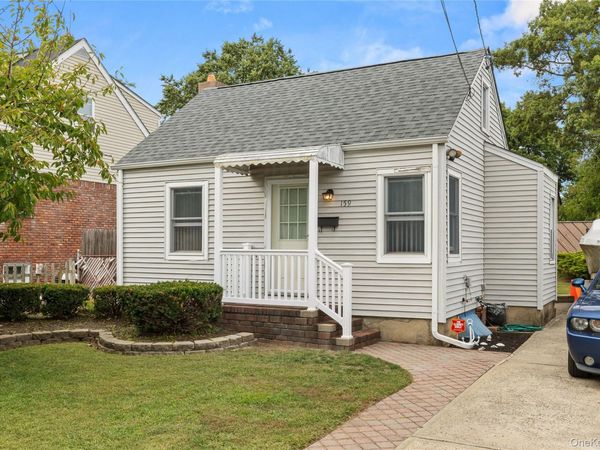 159 Neptune Avenue , West Babylon, NY 11704