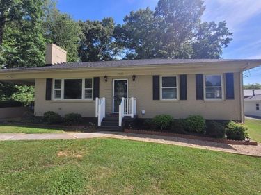 7109 Peachtree Road, Lynchburg, VA 24502