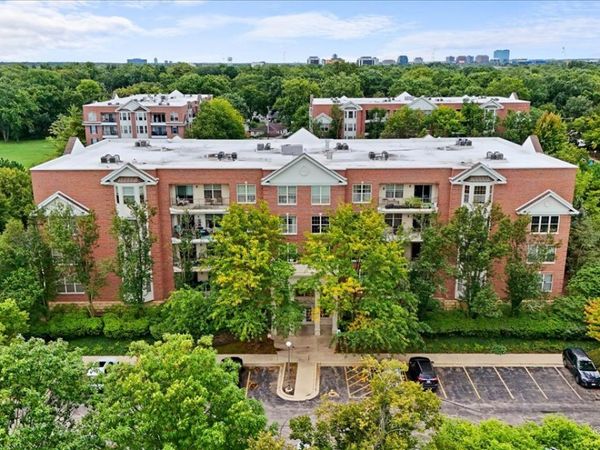 3100 TOWN SQUARE Drive , Unit 101, Rolling Meadows, IL 60008