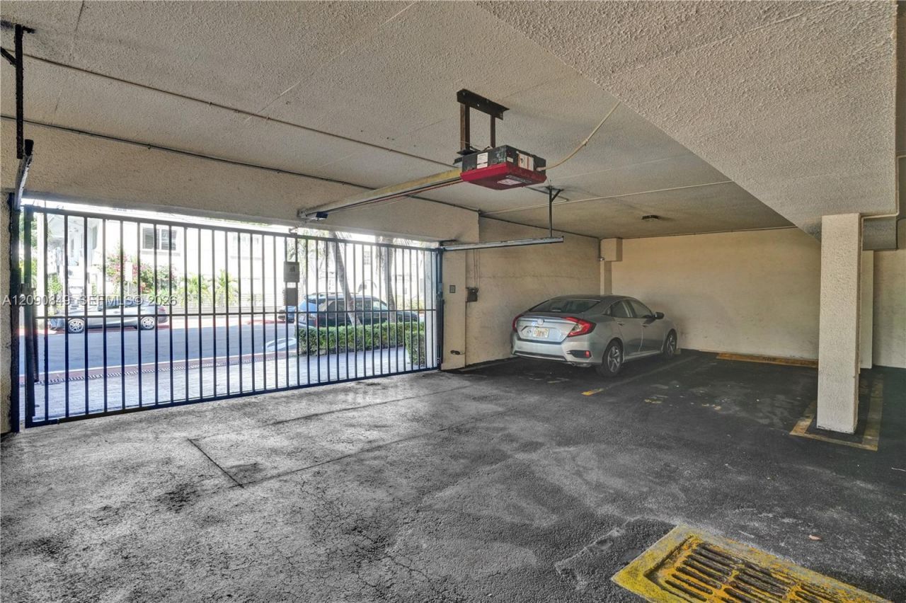 Please Call For Address, Unit 502, Miami Beach, FL 33141 Photo