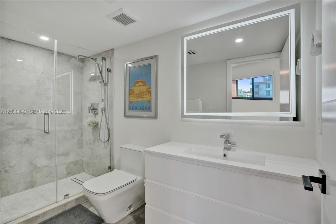 Please Call For Address, Unit 502, Miami Beach, FL 33141 Photo