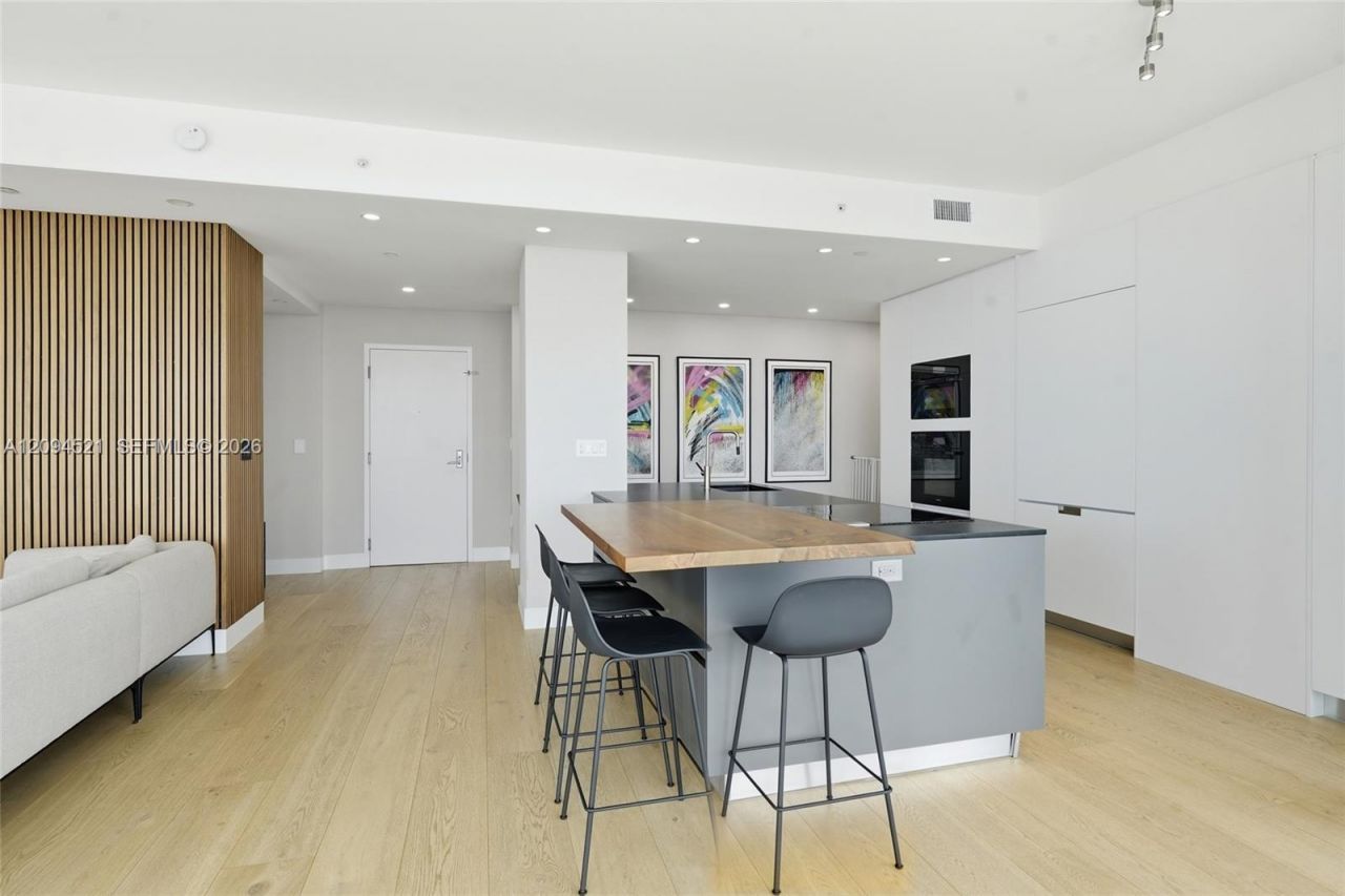 244 Biscayne Blvd , Unit 4103, Miami, FL 33132 Photo