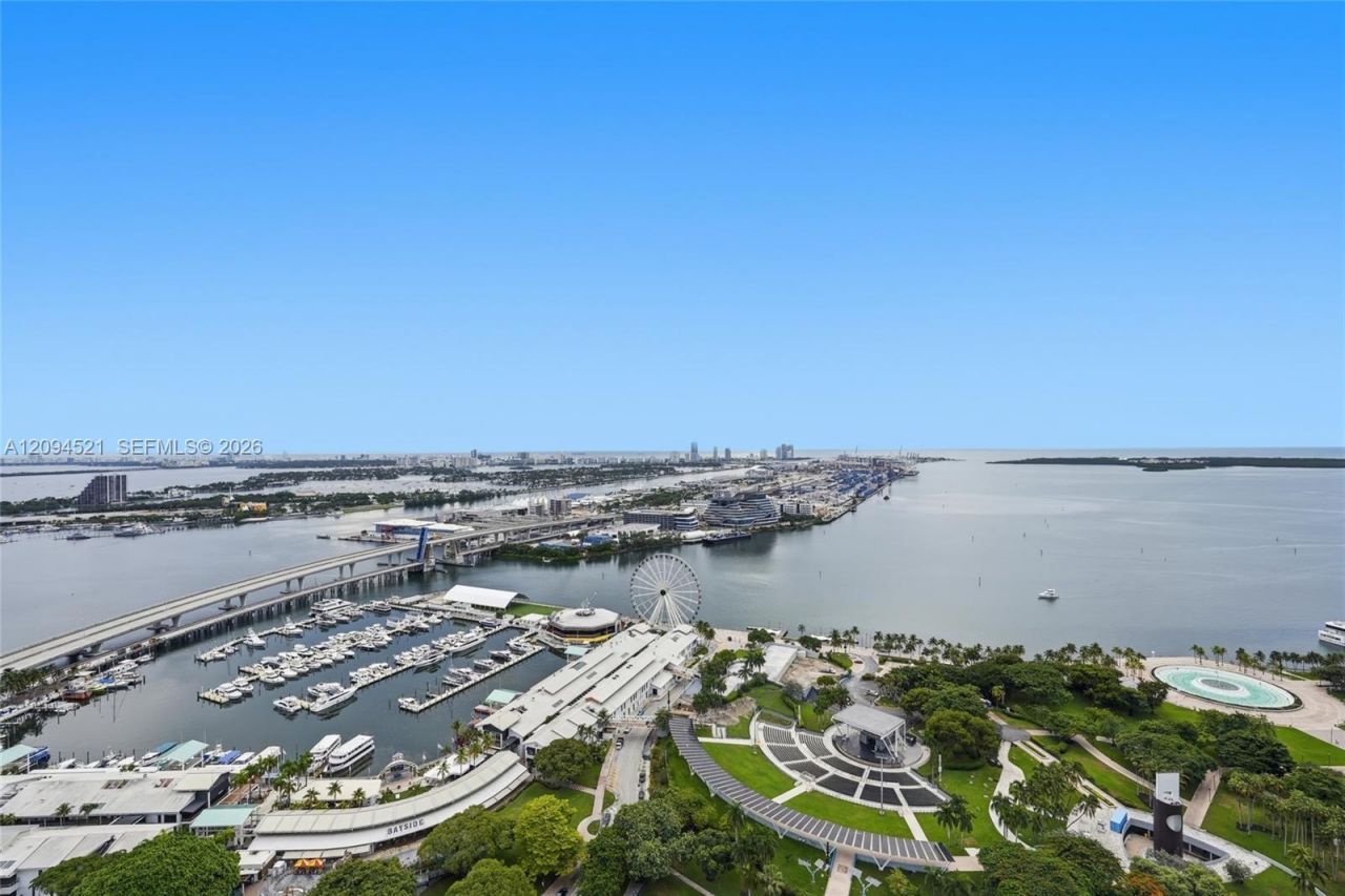 244 Biscayne Blvd , Unit 4103, Miami, FL 33132 Photo