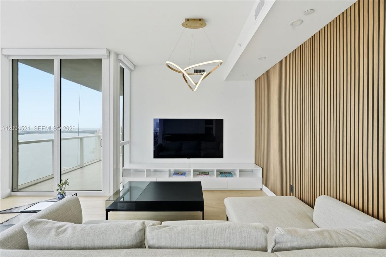 244 Biscayne Blvd , Unit 4103, Miami, FL 33132 Photo