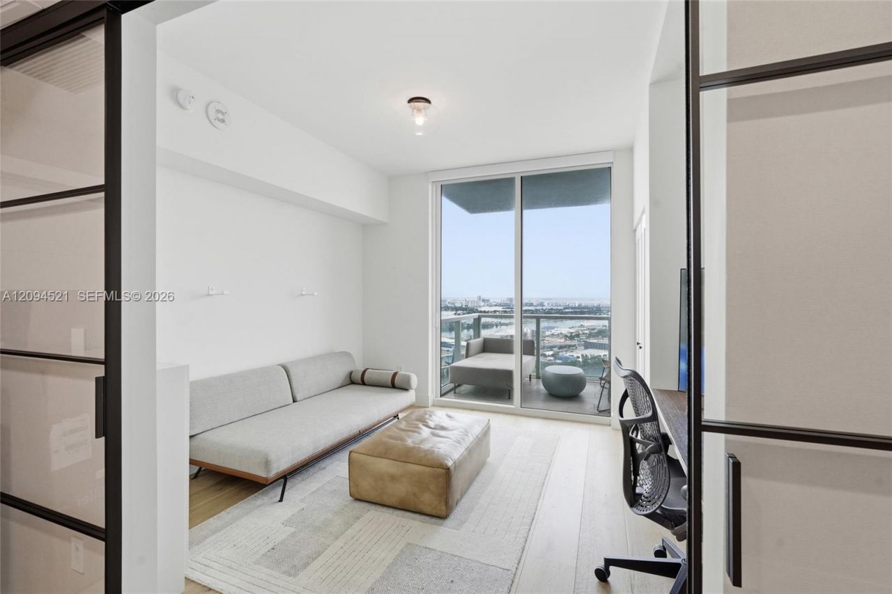 244 Biscayne Blvd , Unit 4103, Miami, FL 33132 Photo