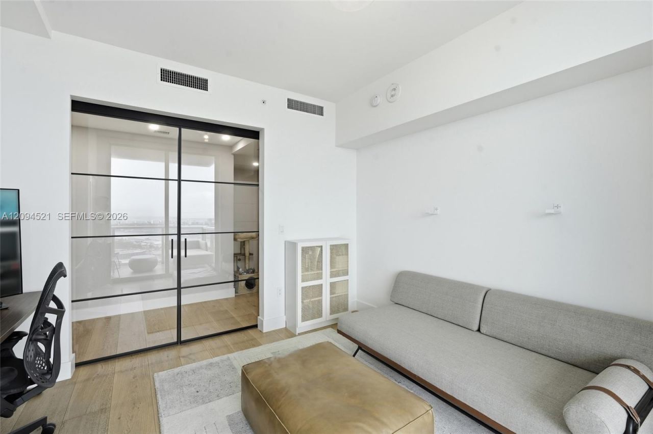 244 Biscayne Blvd , Unit 4103, Miami, FL 33132 Photo