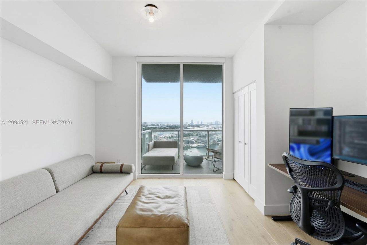 244 Biscayne Blvd , Unit 4103, Miami, FL 33132 Photo