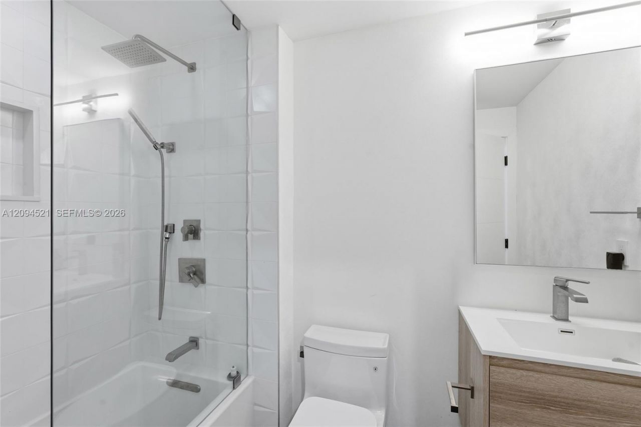 244 Biscayne Blvd , Unit 4103, Miami, FL 33132 Photo