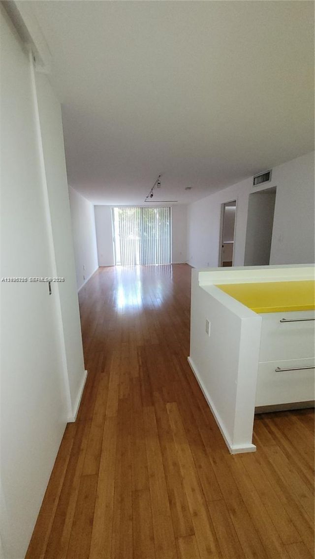 1800 Sans Souci Blvd, Unit 316, North Miami, FL 33181 Photo