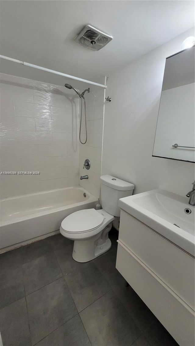 1800 Sans Souci Blvd, Unit 316, North Miami, FL 33181 Photo